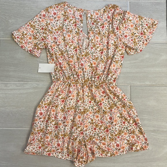 Moa Moa Ditsy Floral Surplice Short Sleeve Romper Multi Color Size S - Picture 7 of 7